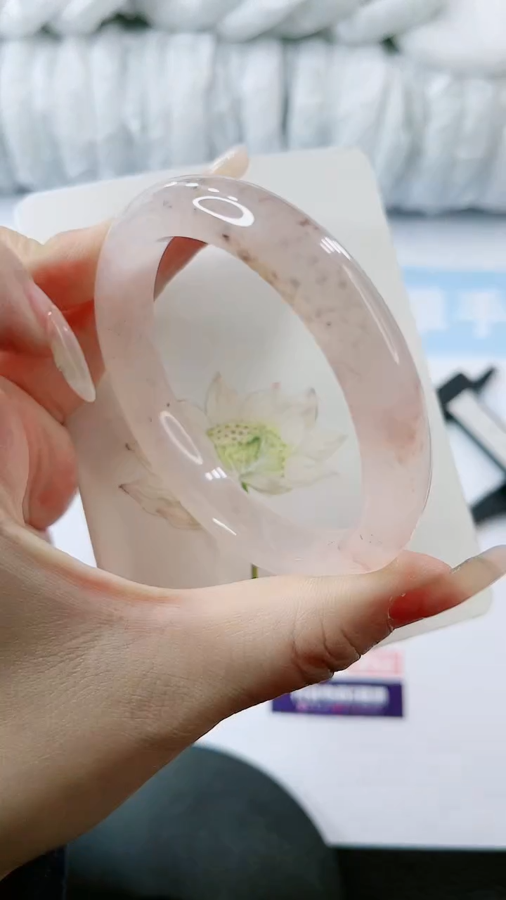 【闪购商品】石英质玉手镯未镶嵌多样性发货L222