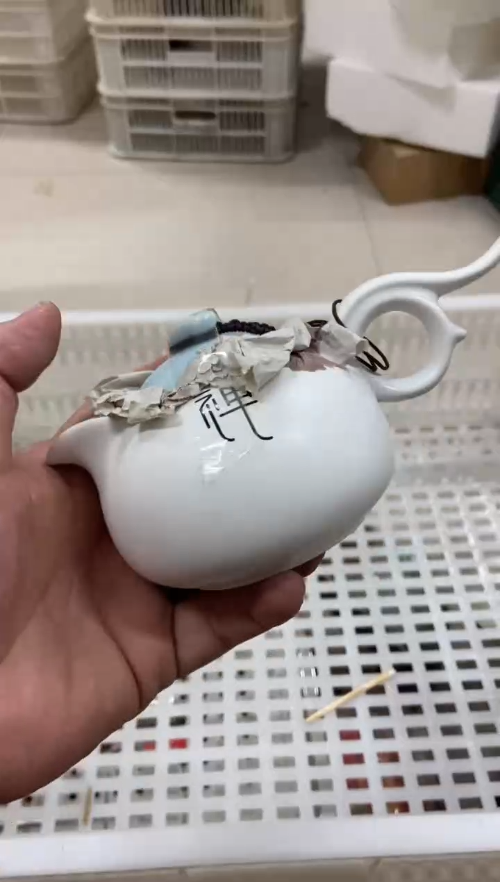 无运费险有瑕疵的摄影的产品有使用过的痕迹有点脏介意勿拍
