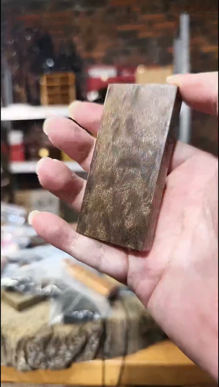 金丝楠无事牌手把件