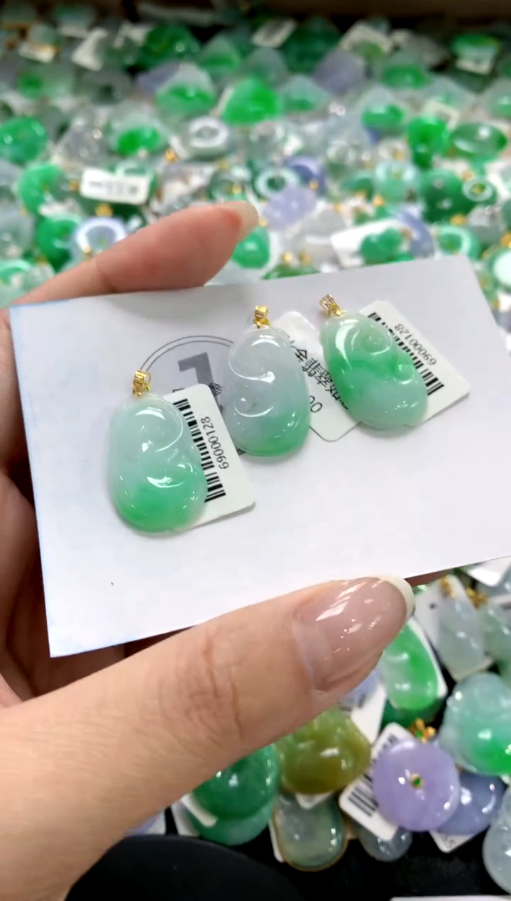 翡翠18K金镶嵌颈饰1111111111（多样性发其一）