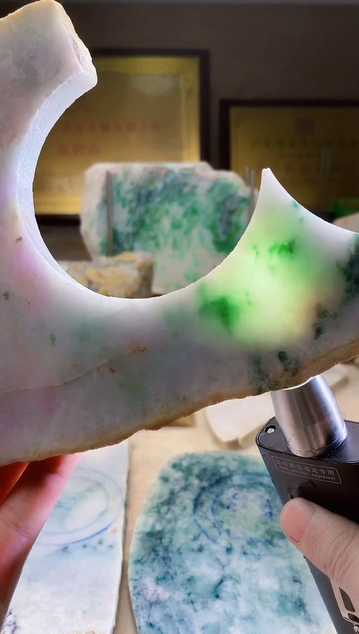 翡翠挂件未镶嵌A货麦乐949