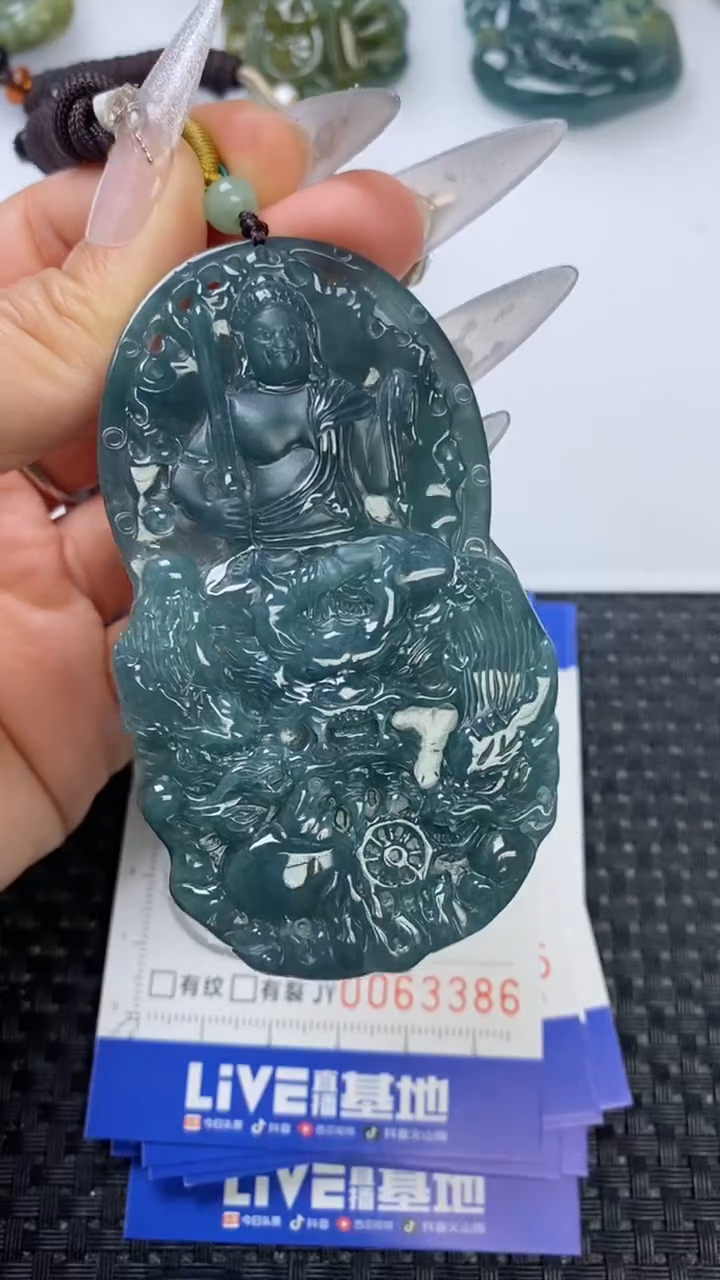 【闪购商品】翡翠颈饰未镶嵌111111111111111