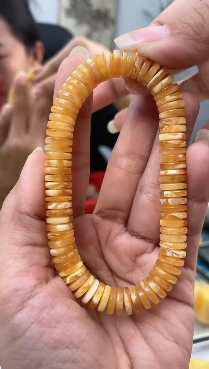【闪购商品】蜜蜡裸石未镶嵌天然琥珀蜜蜡手串