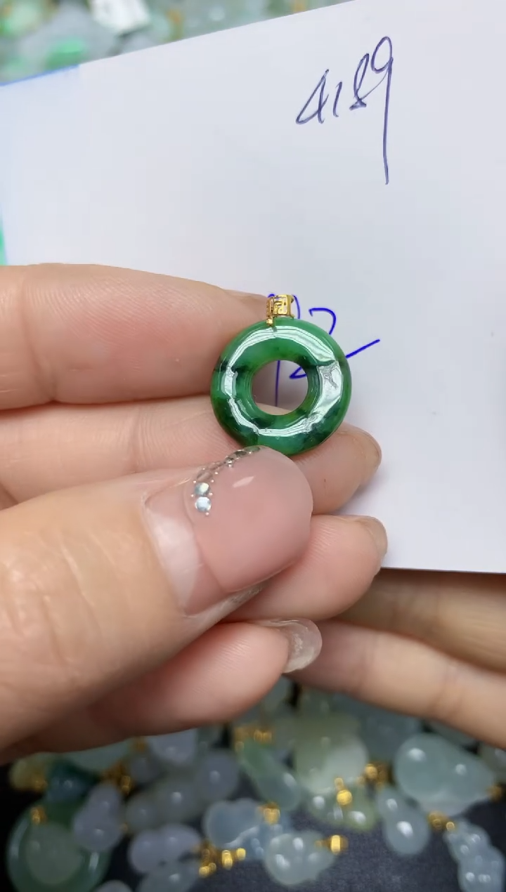 【闪购商品】翡翠挂件18K金镶嵌 天然翡翠A货