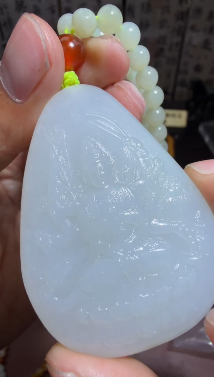 未镶嵌和田玉挂件和田玉