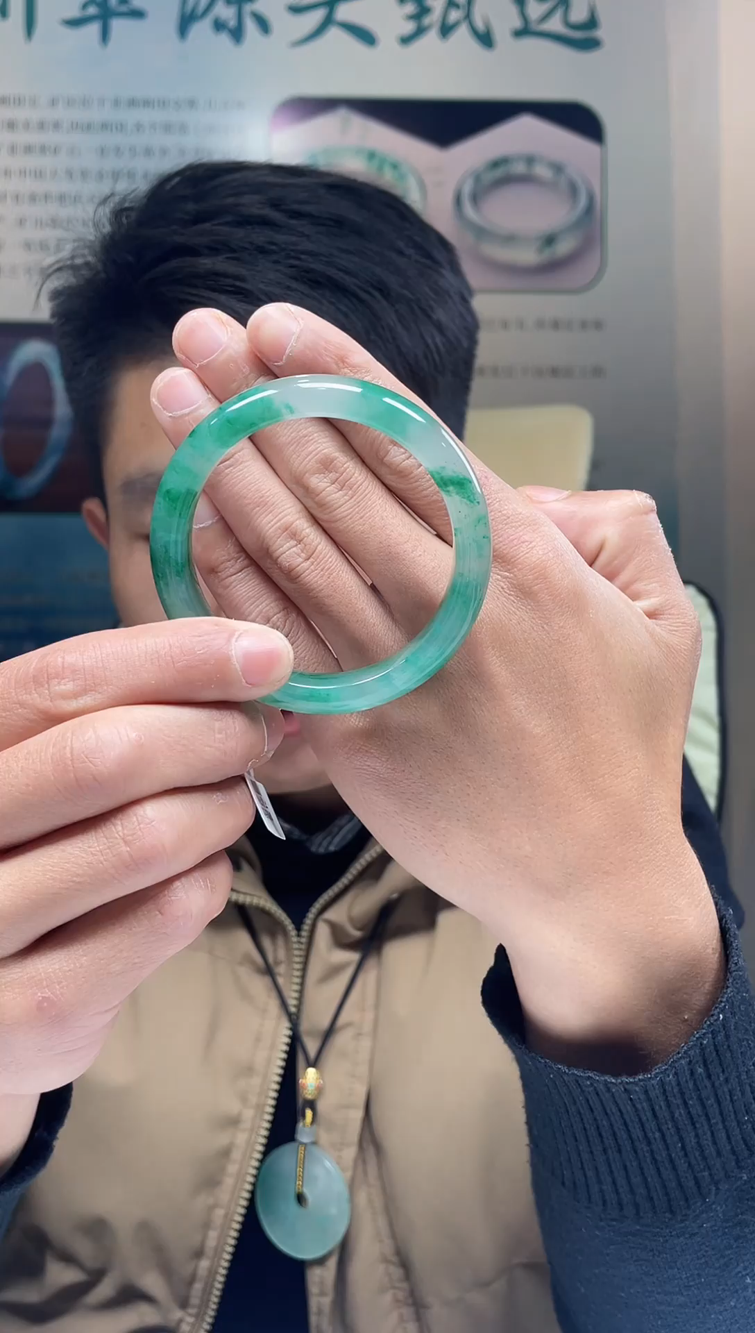 【闪购商品】石英质玉手镯未镶嵌非洲翠手镯多样性发货