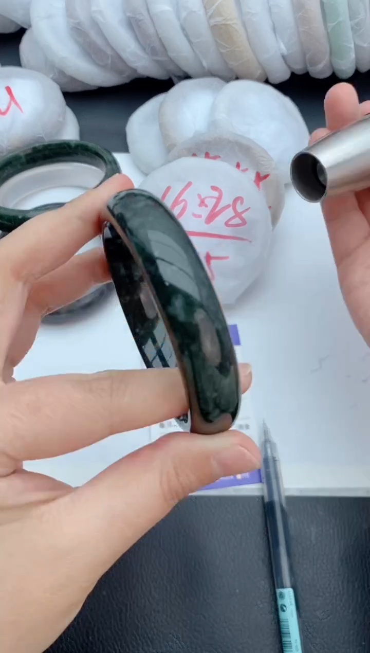 【闪购商品】石英质玉未镶嵌手镯169+58/59