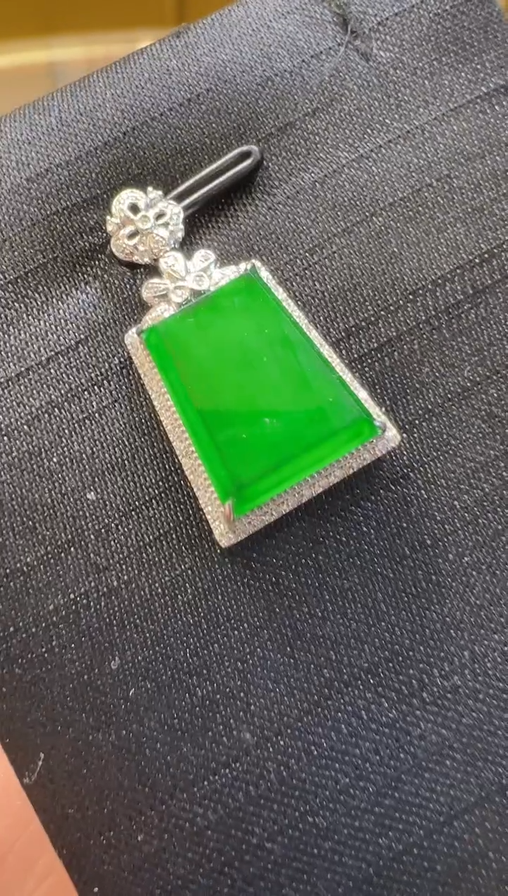 【闪购商品】翡翠吊坠(不含链)18K金镶嵌多样性团购发一件