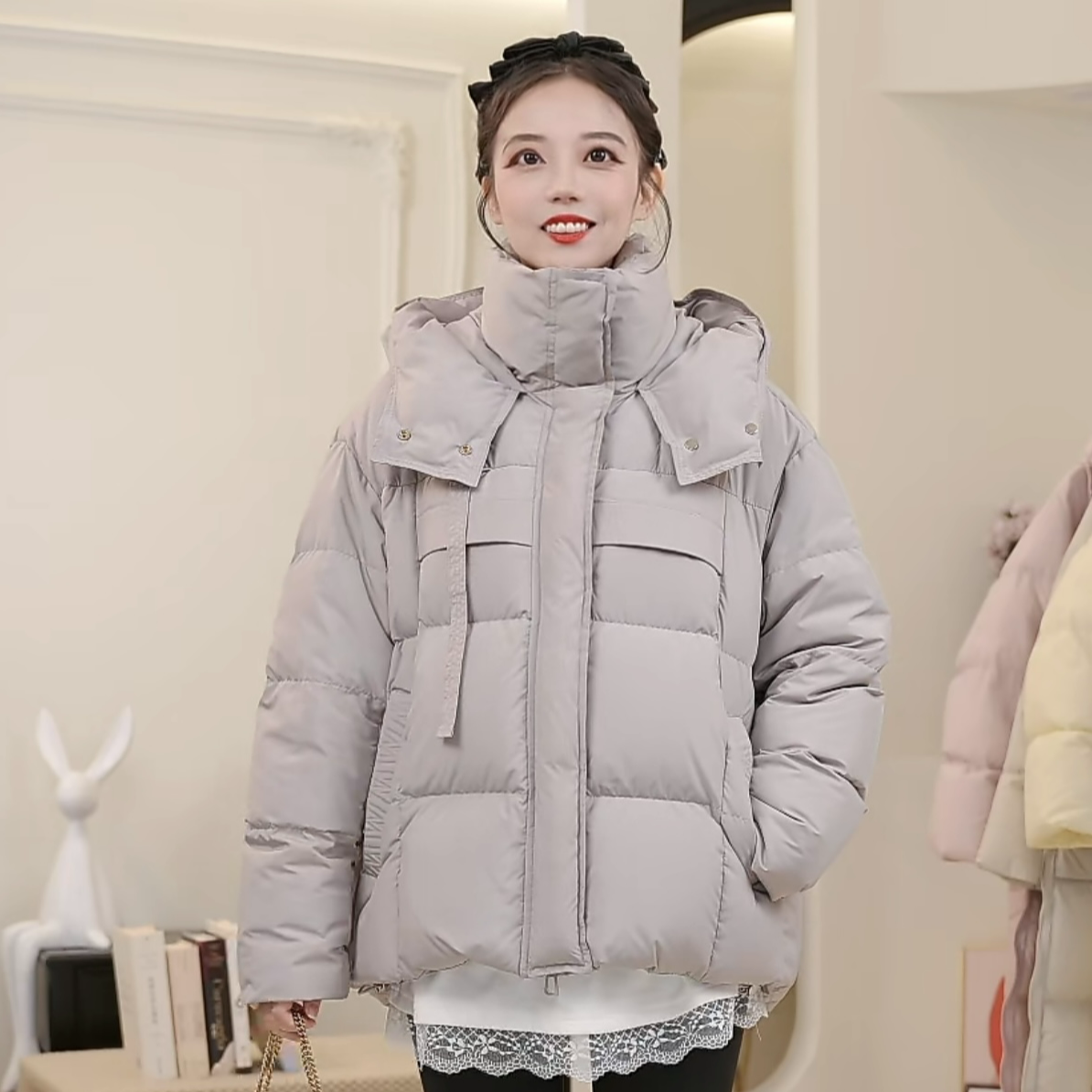 百搭短款加厚宽松口袋字母边羽绒服女外套韩版连帽保暖休闲冬季