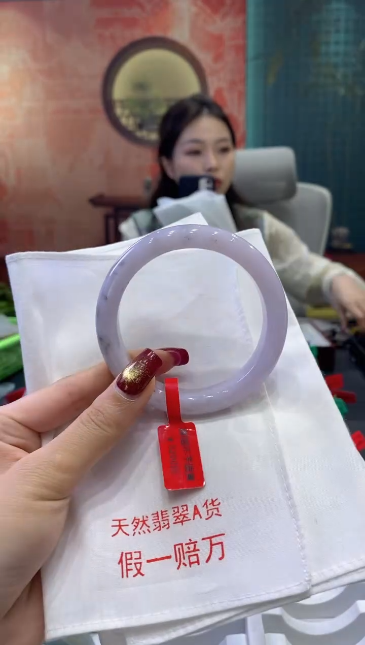 【闪购商品】翡翠手镯未镶嵌多人09137