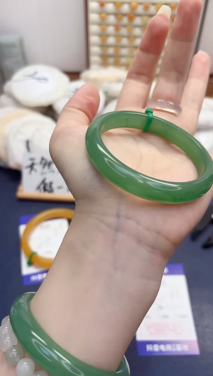 石英质玉手镯未镶嵌300-东陵玉-圈口56