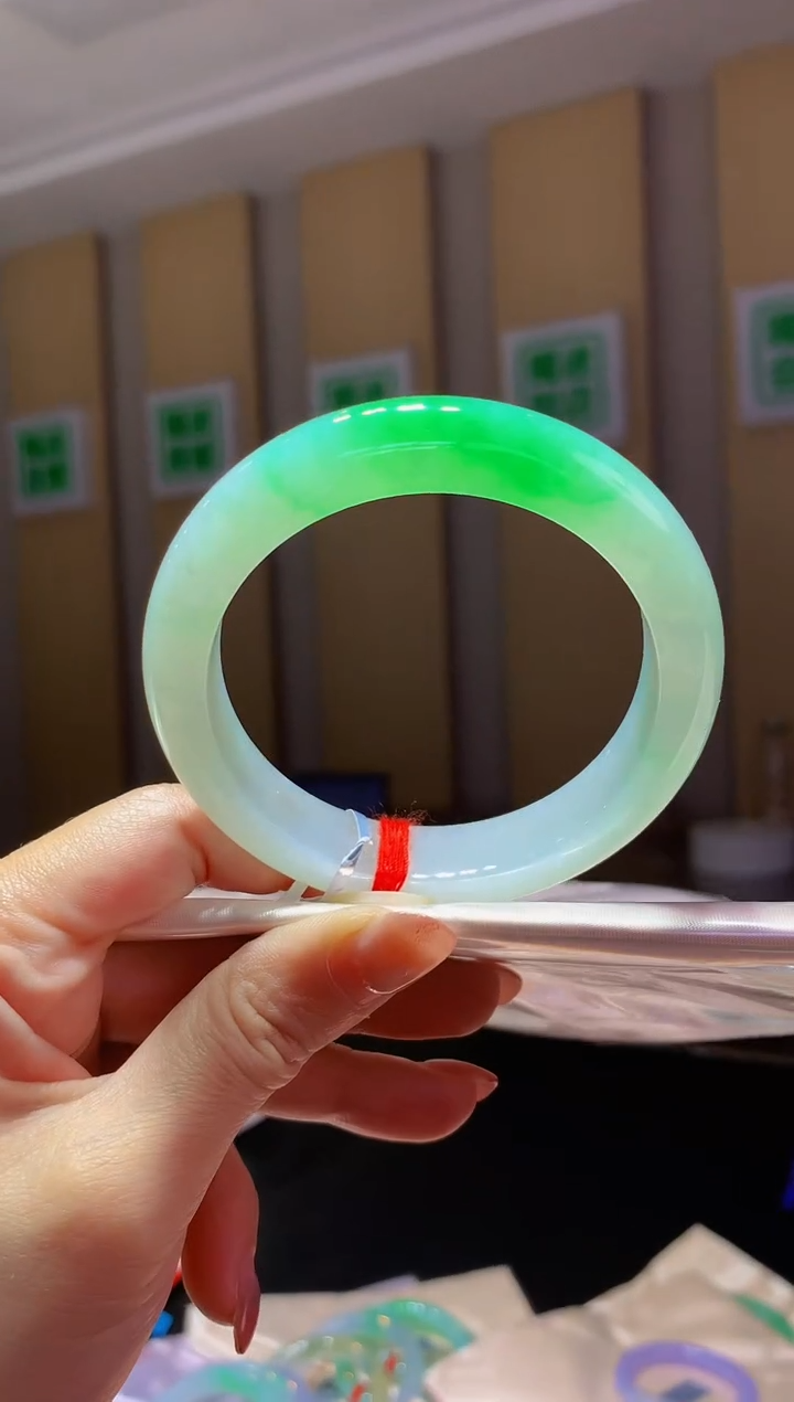 未镶嵌手镯翡翠-C67 圈口58.5 全款60万 定金2万