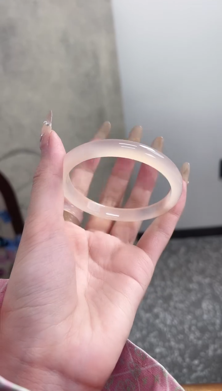 【闪购商品】玛瑙/玉髓手镯未镶嵌58-59圈