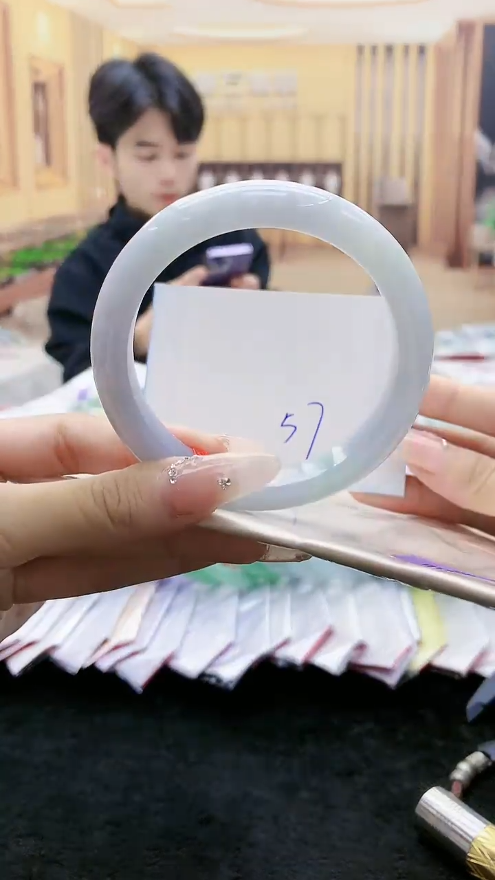 【闪购商品】翡翠手镯未镶嵌    H87-69