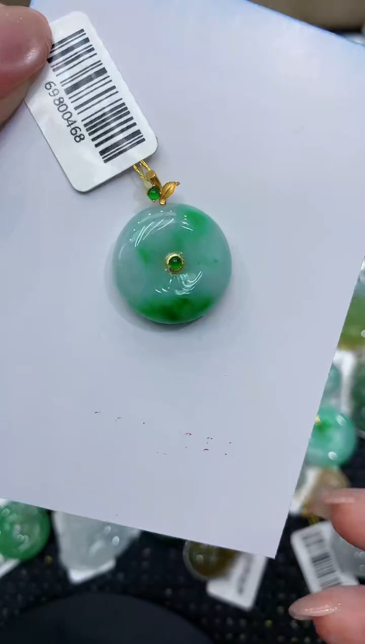 翡翠18K金镶嵌颈饰111111111111