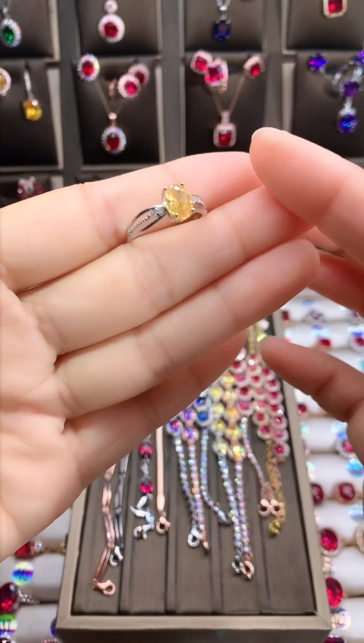 【闪购商品】水晶戒指银S925镶嵌银色6.8