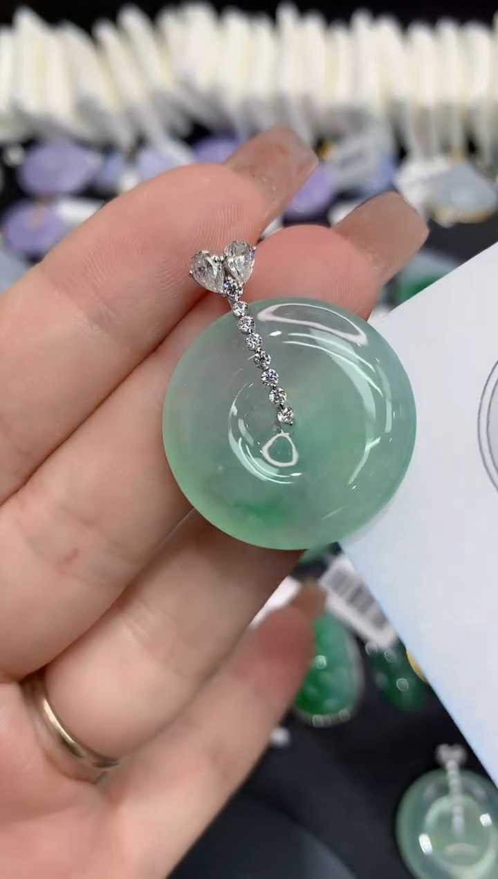 吊坠(不含链)18K金镶嵌翡翠111111111111