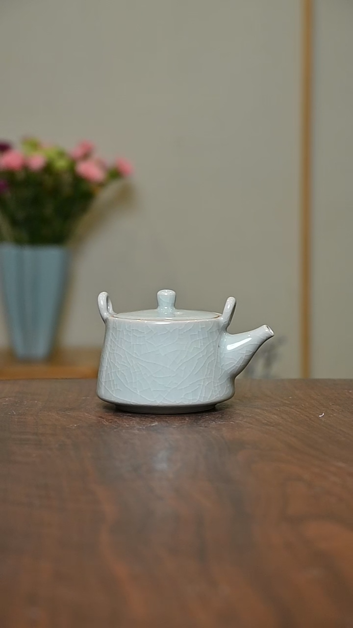 提梁井栏壶 粉青釉 微瑕 朱家汝窑款