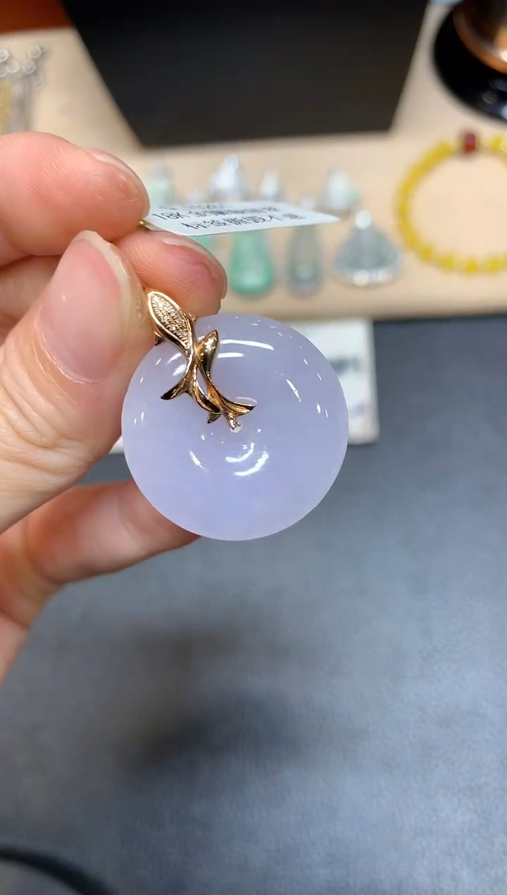 【闪购商品】翡翠颈饰18K金镶嵌平安扣【无服务费