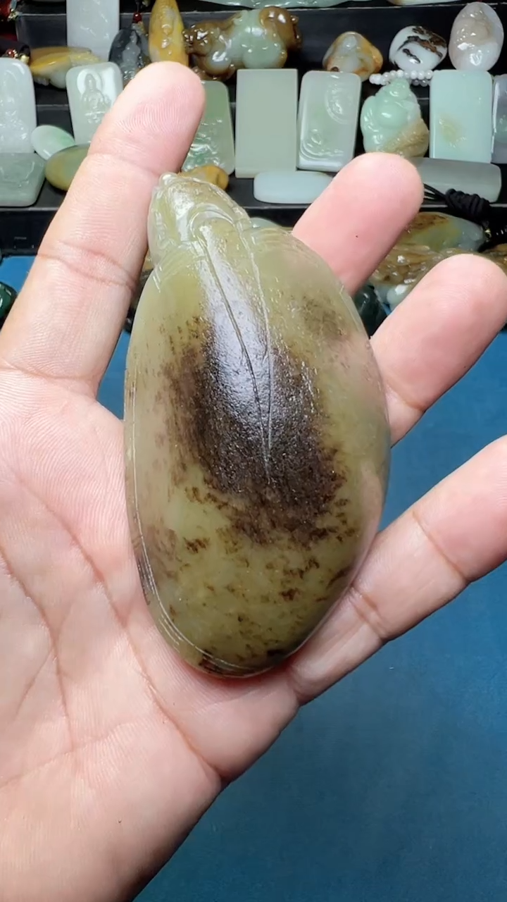 未镶嵌和田玉把件-