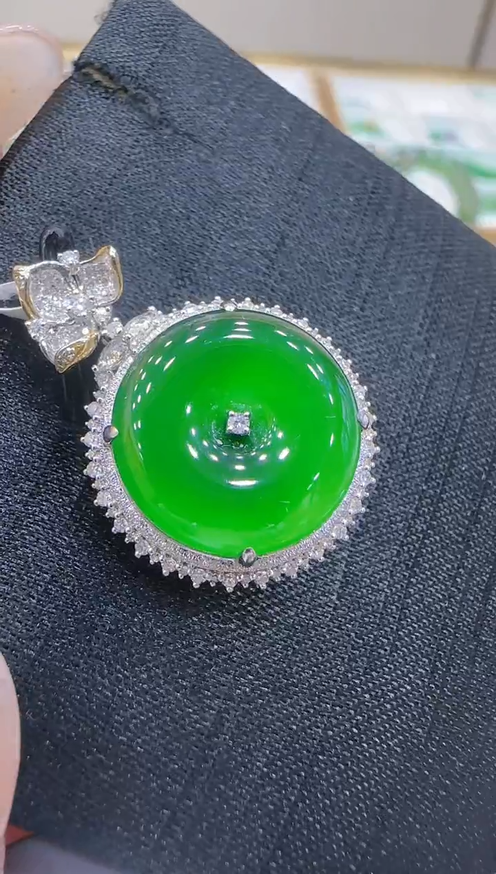 【闪购商品】翡翠吊坠(不含链)18K金镶嵌团购多样性发一件