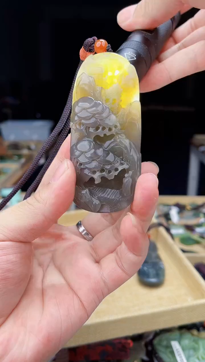 颈饰未镶嵌和田玉1