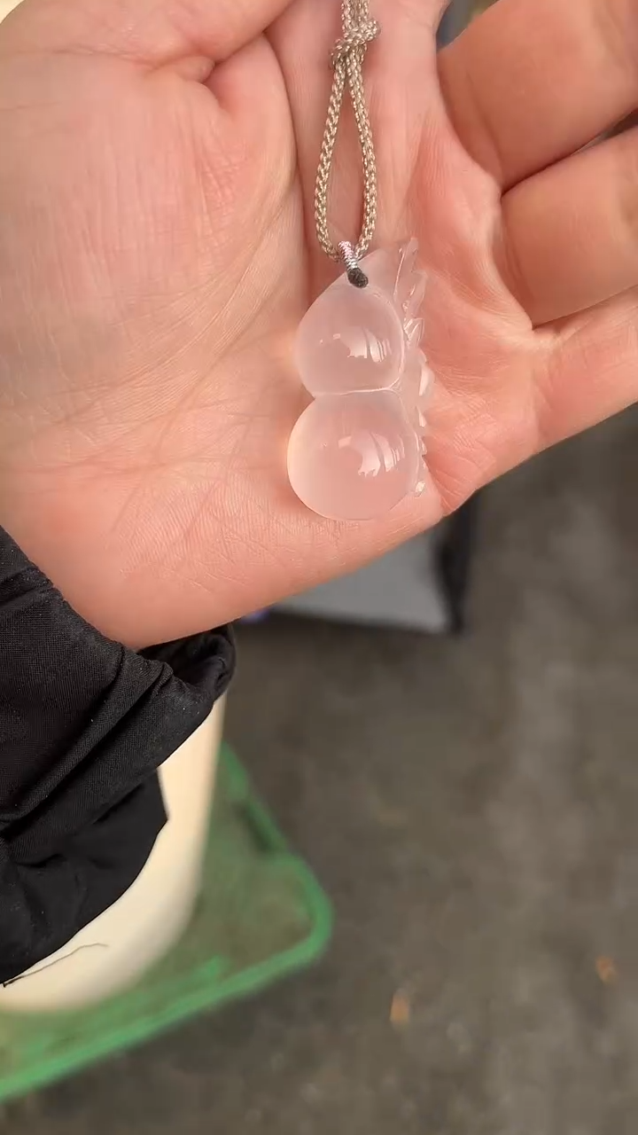 【闪购商品】芙蓉石吊坠(赠链)未镶嵌天然多样性发一