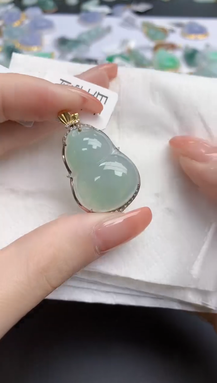 【闪购商品】翡翠颈饰18K金镶嵌天然缅甸翡翠A货