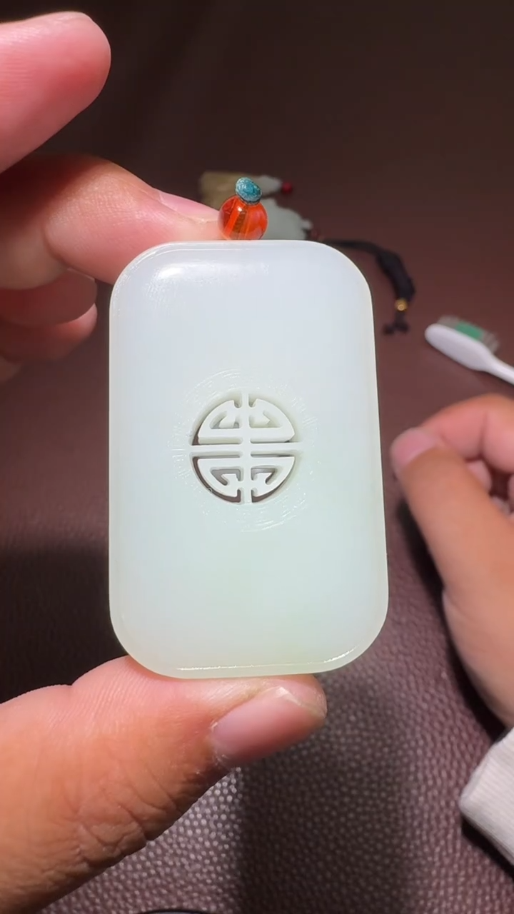 未镶嵌和田玉挂件和田玉