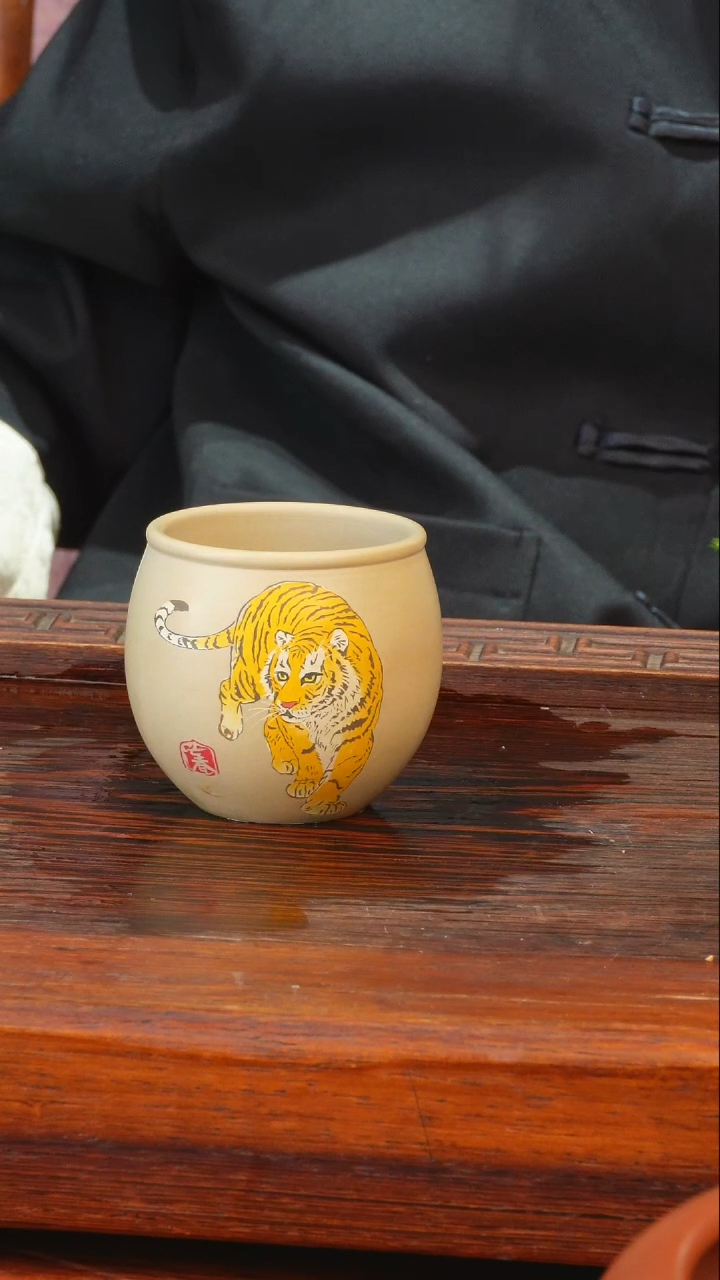 35号逢春紫陶全手工白泥多道刻填主人杯