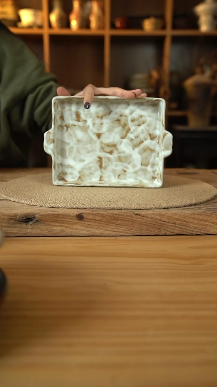 粉影系列的8英寸双耳烤盘1个