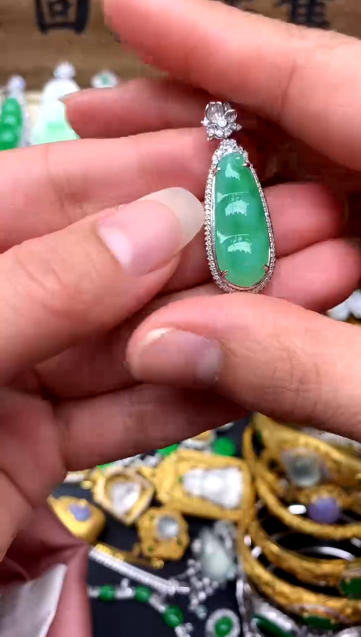 【闪购商品】翡翠颈饰18K金镶嵌183-中国好珍宝