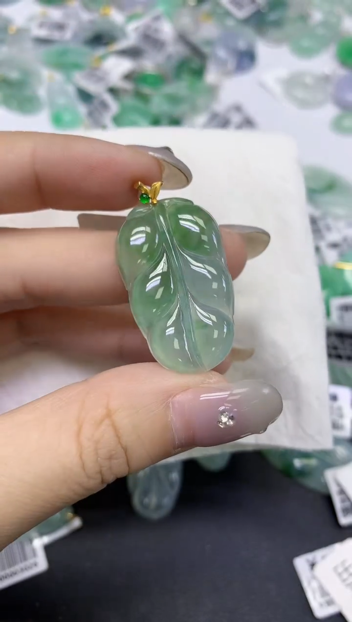 颈饰18K金镶嵌翡翠天然缅甸翡翠A货百元以上9元证书费自理