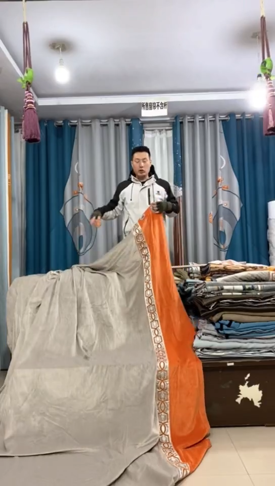 布成品窗帘  6+3