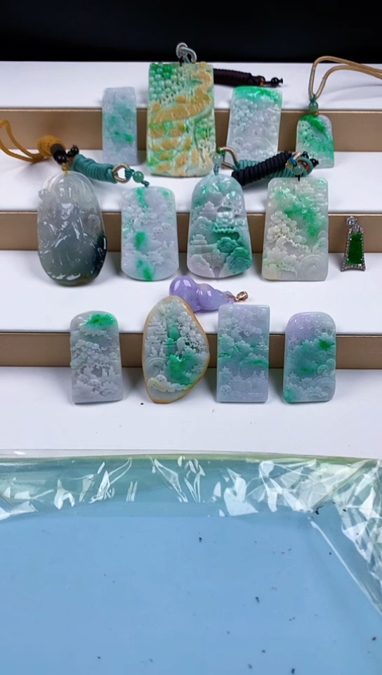 【闪购商品】翡翠颈饰未镶嵌天然翡翠吊坠挂件