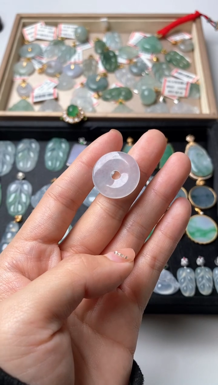 颈饰未镶嵌翡翠1