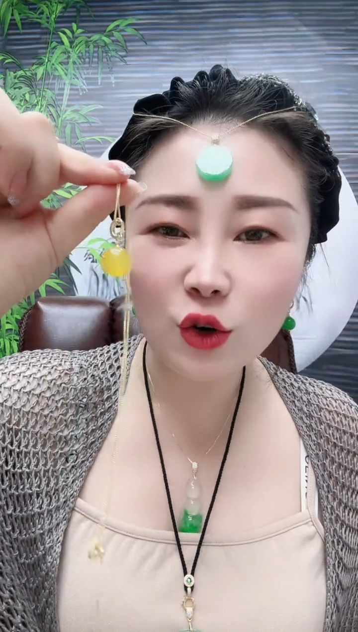 高货冰种黄色吊坠