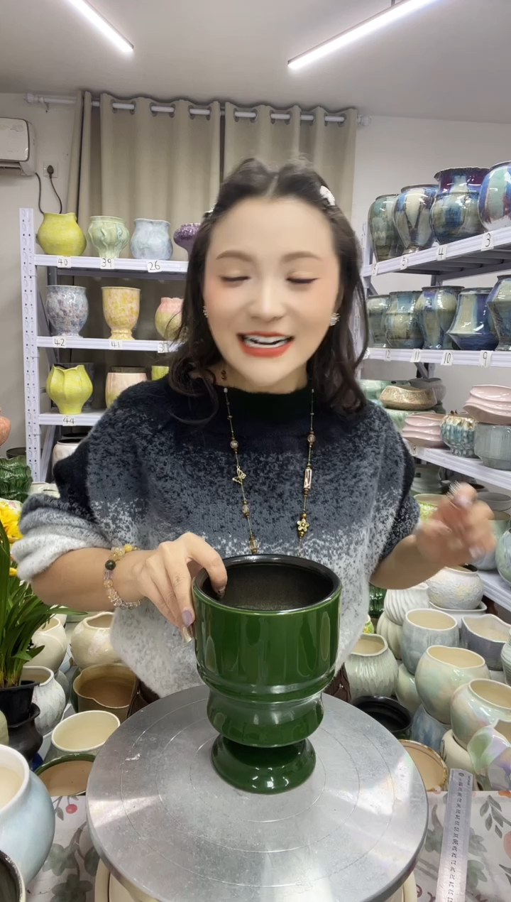 【花盆链接】  高 ： 17口：12