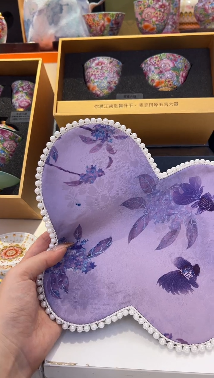 瓷片小乔闪购链接