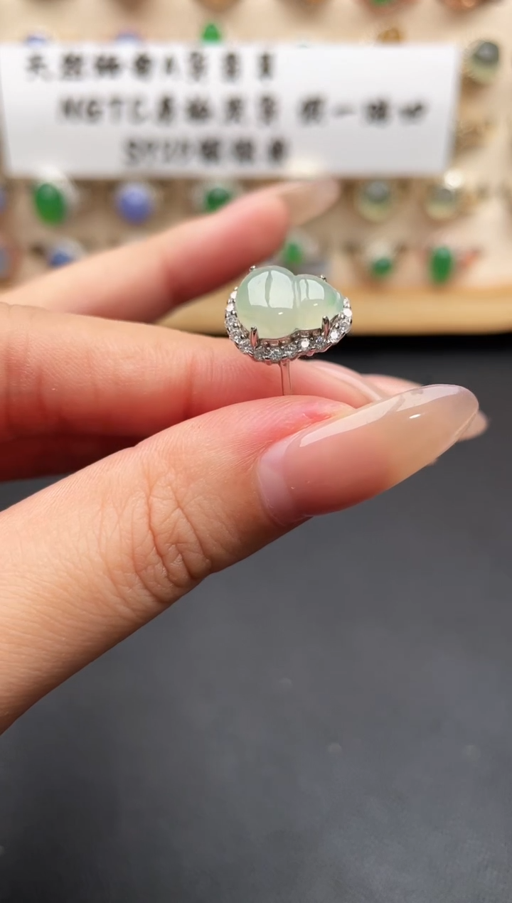 银S925镶嵌戒指翡翠一物一证一礼盒