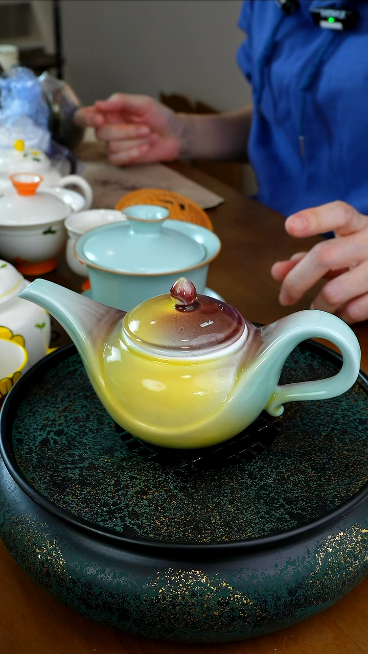 茶瓷物语福利渐变设计师茶壶