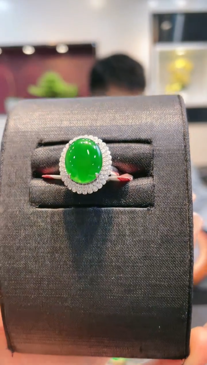 【闪购商品】翡翠颈饰18K金镶嵌A30天然A货翡翠戒指