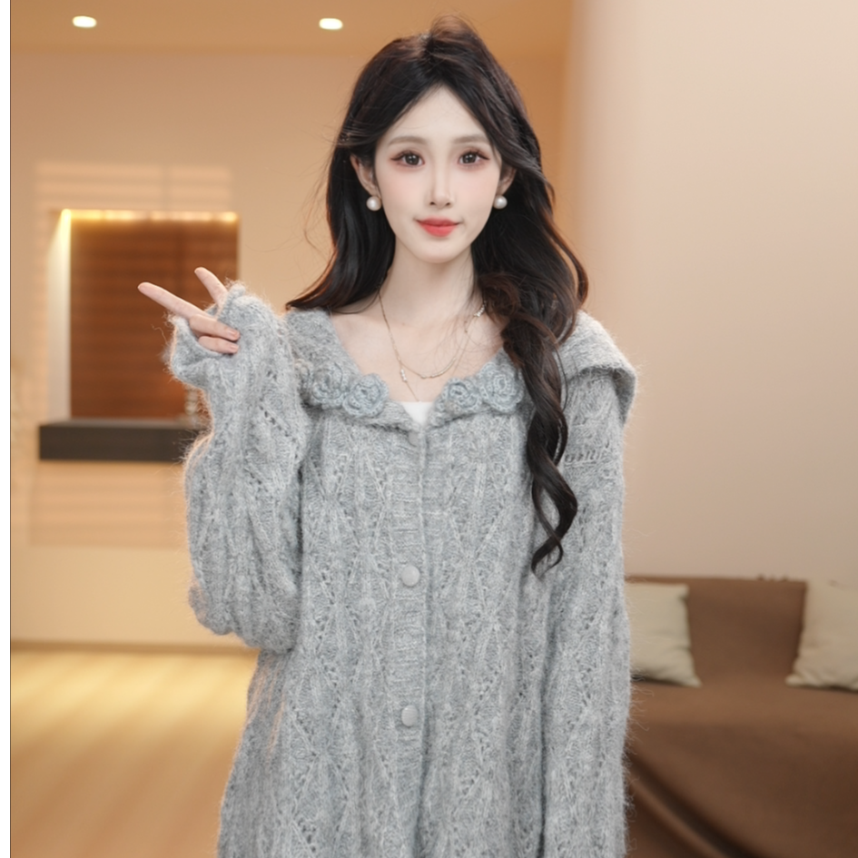 Basic House/百家好CSM高级感立体花朵毛衣开衫花边半身裙两件套