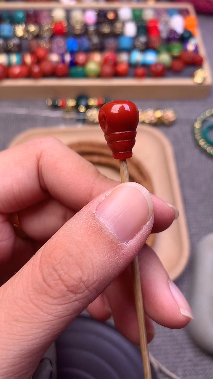 颈饰未镶嵌南红玛瑙三通卡12mm左右