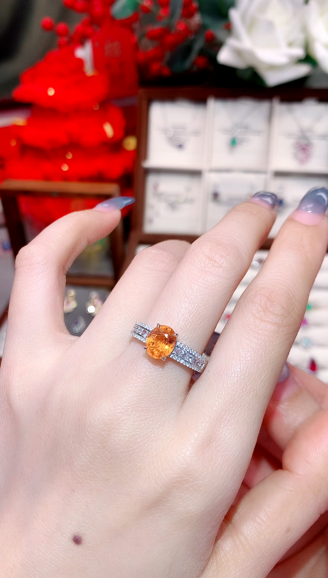 石榴石（芬达石）戒指18K金镶嵌2.1ct/天然宝石/七天无理由