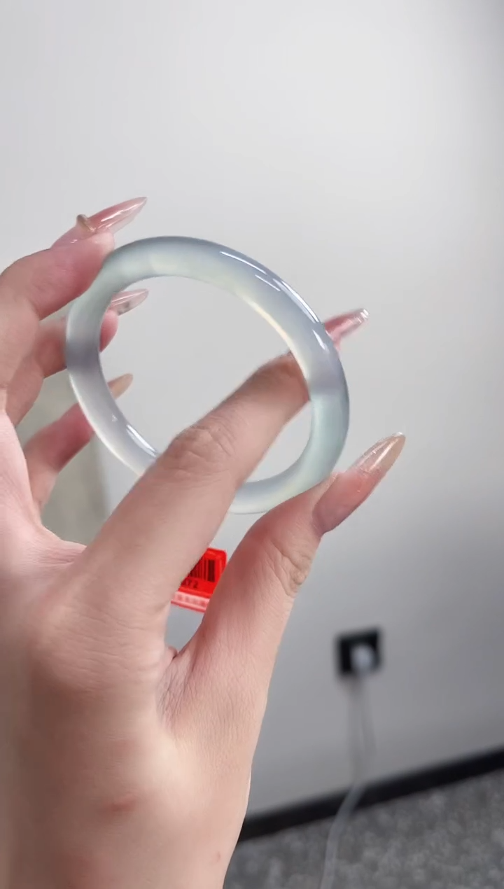 【闪购商品】玛瑙/玉髓手镯未镶嵌54-55圈 需要包容圆条