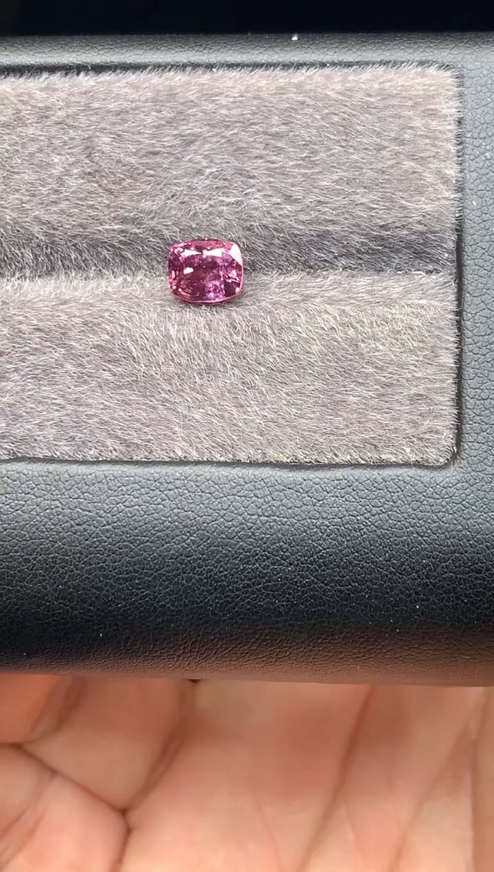 【闪购商品】定制尖晶石裸石未镶嵌枕型 丁香紫色调尖晶石 1.60ct