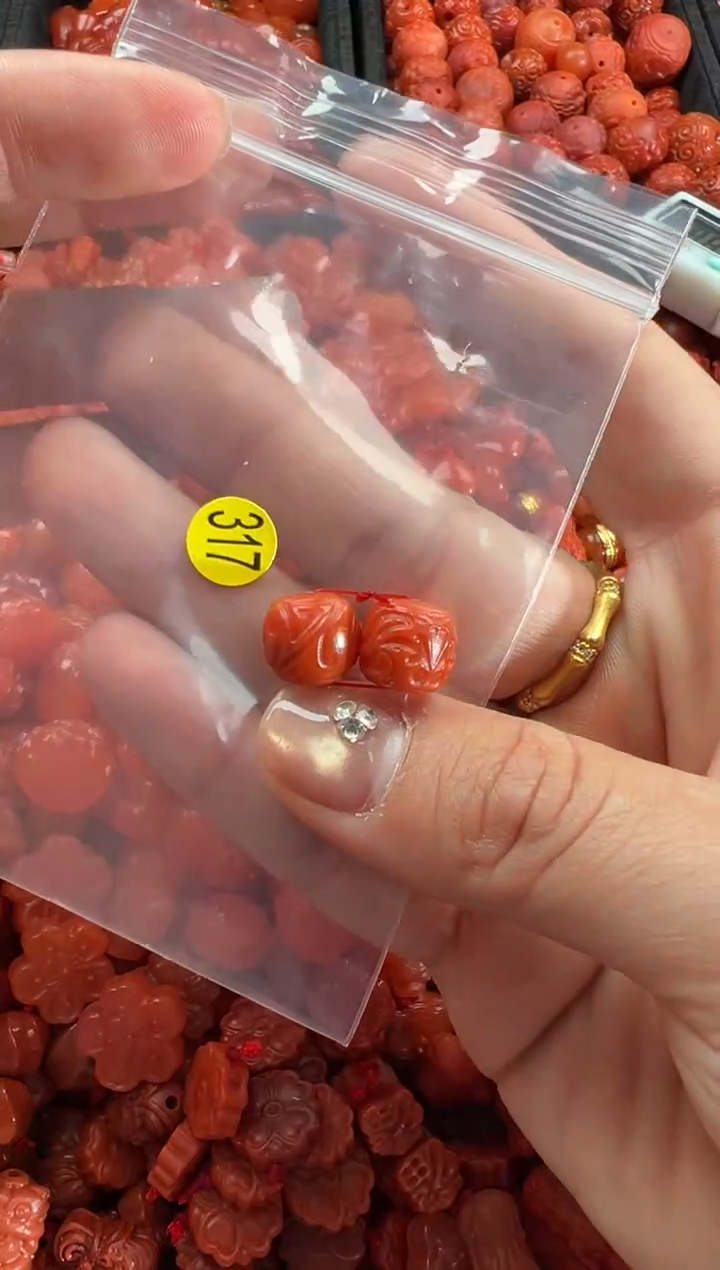 【闪购商品】南红玛瑙颈饰未镶嵌1