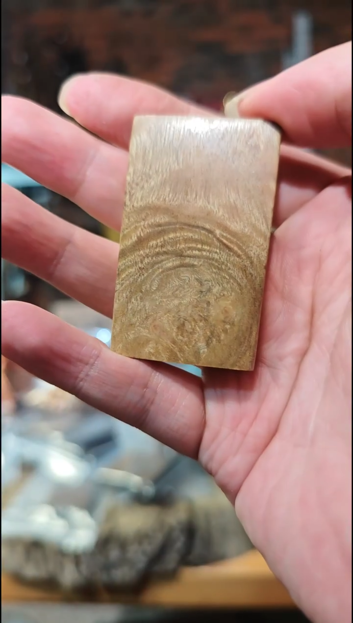 金丝楠无事牌手把件