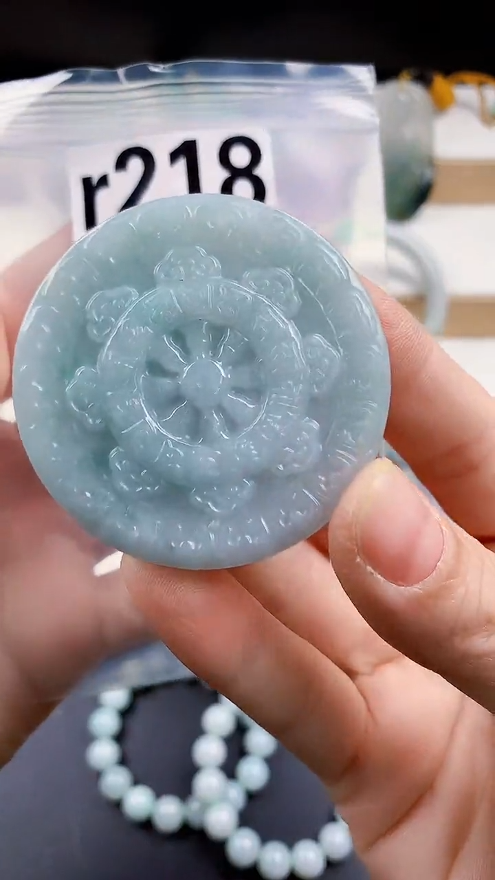 颈饰未镶嵌翡翠天然翡翠吊坠挂件